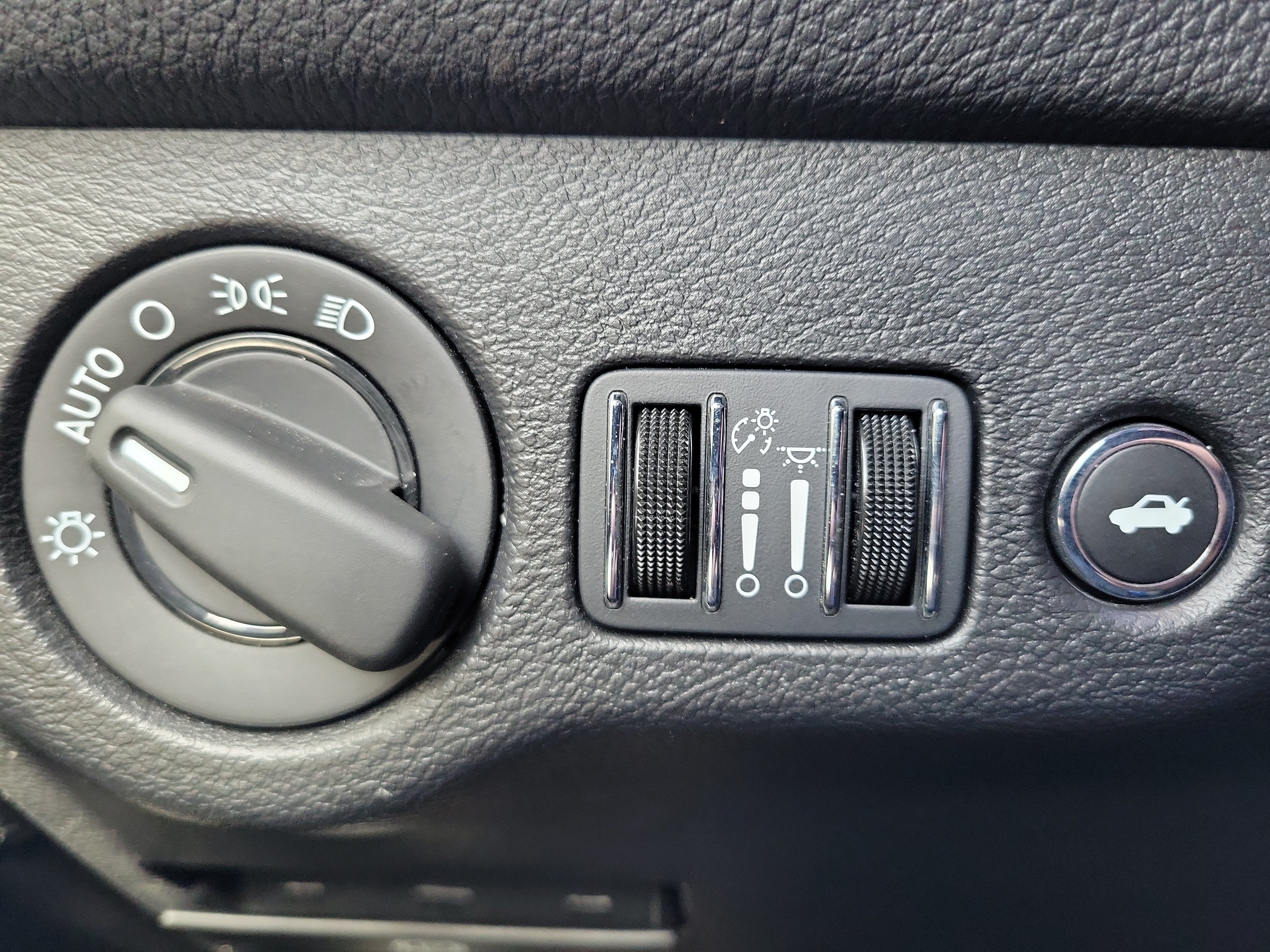 Used 2023 Dodge Challenger R/T RWD image 28