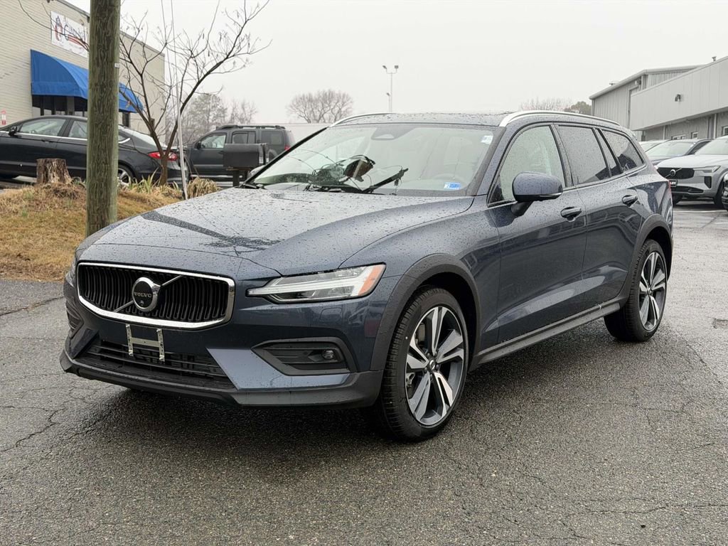 New 2026 Volvo V60 B5 Cross Country Plus w/ Protection Package Premier image 22