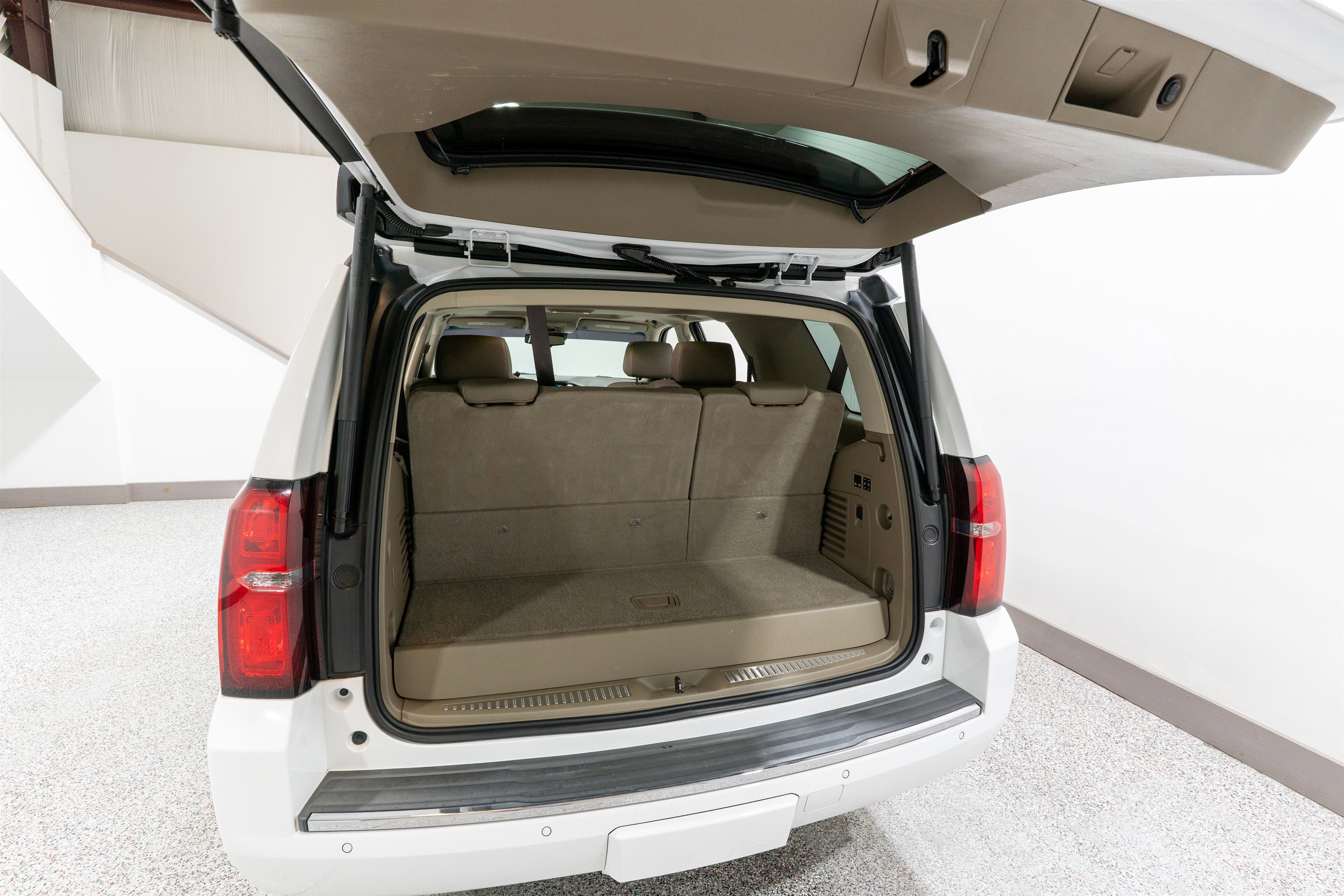 Used 2019 Chevrolet Tahoe Premier w/ Max Trailering Package image 36