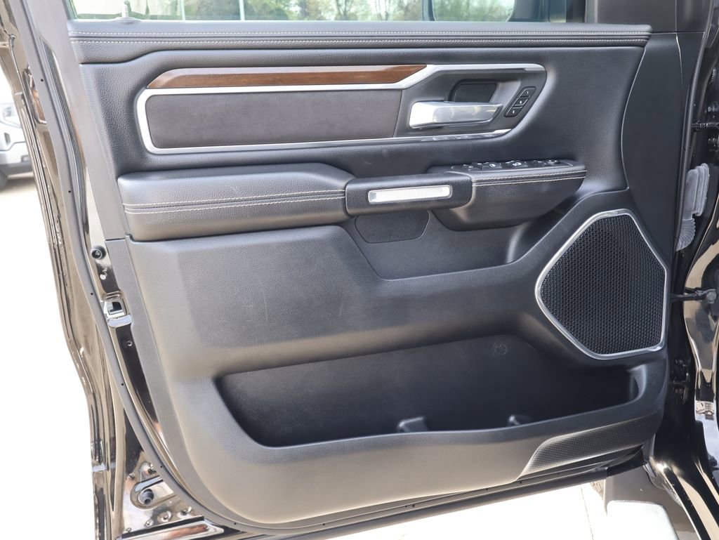 Used 2021 RAM 1500 Laramie AWD/4WD image 12