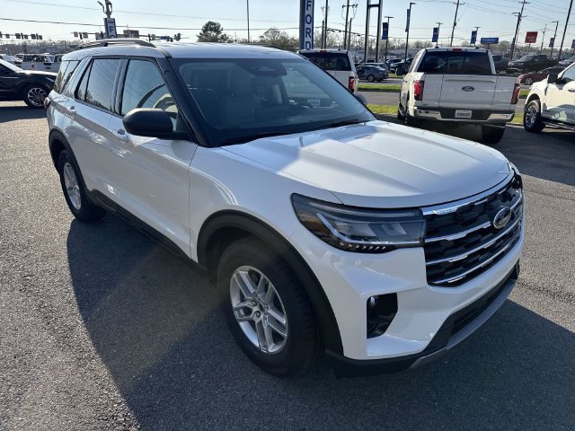 New 2026 Ford Explorer Active w/ Active Comfort Package RWD image 3