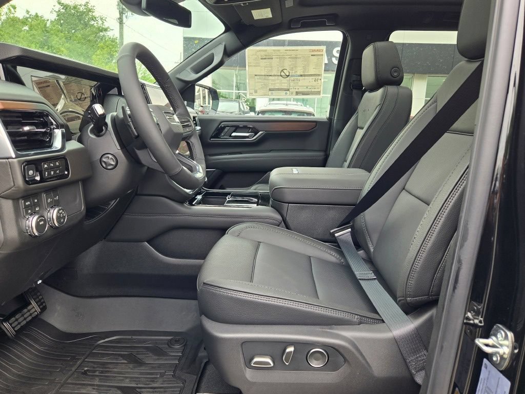 New 2026 GMC Yukon Denali w/ Sun & Power Step Package AWD/4WD image 37