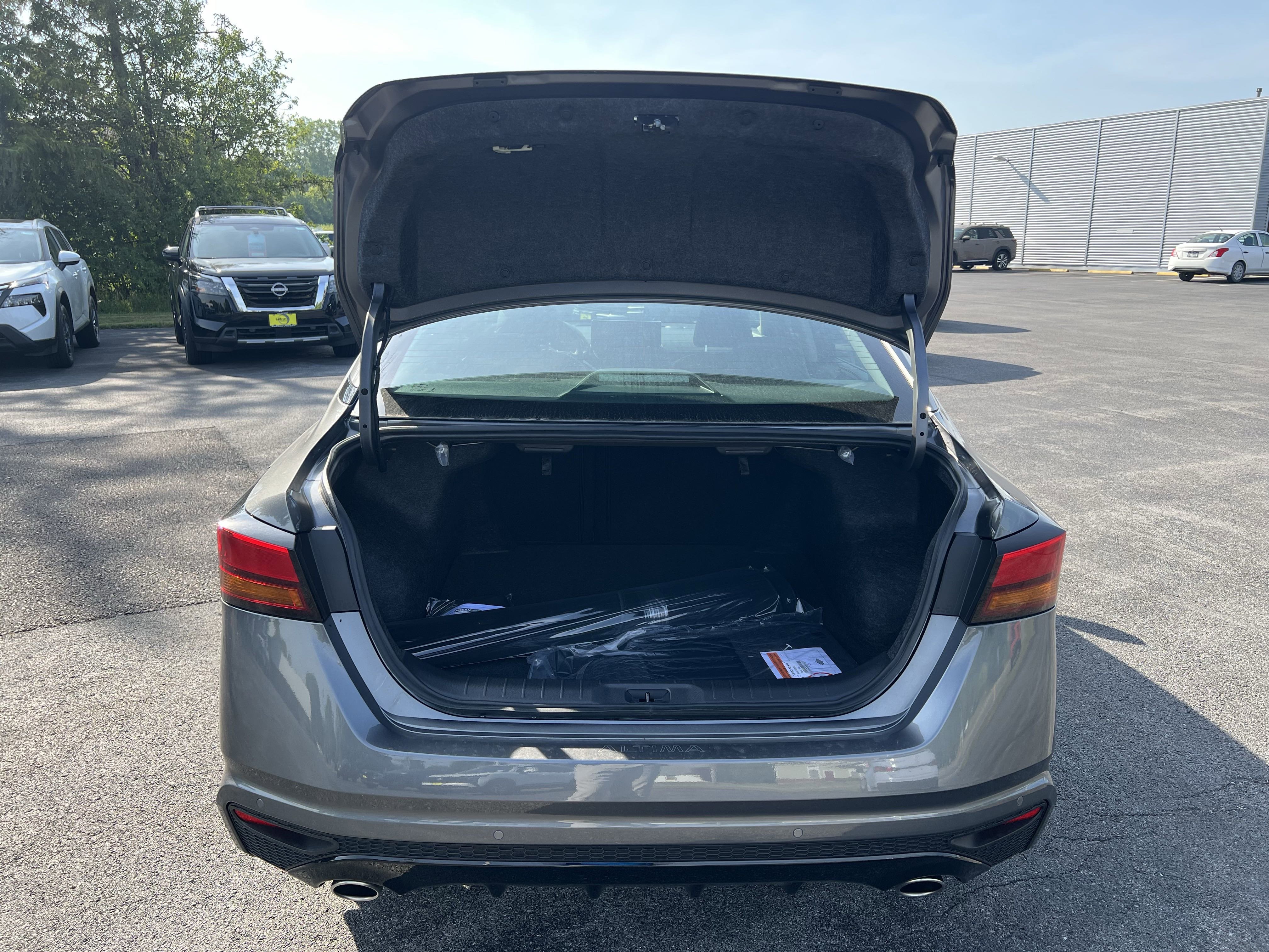 New 2025 Nissan Altima 2.5 SR w/ SR Premium Package image 10