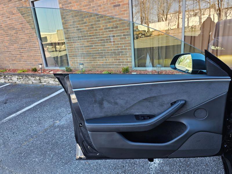 Used 2025 Tesla Model 3 Long Range image 36