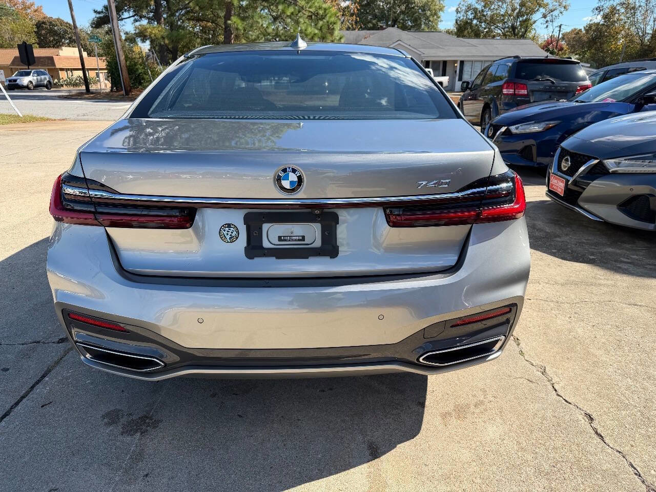 Used 2020 BMW 740i w/ M Sport Package image 6
