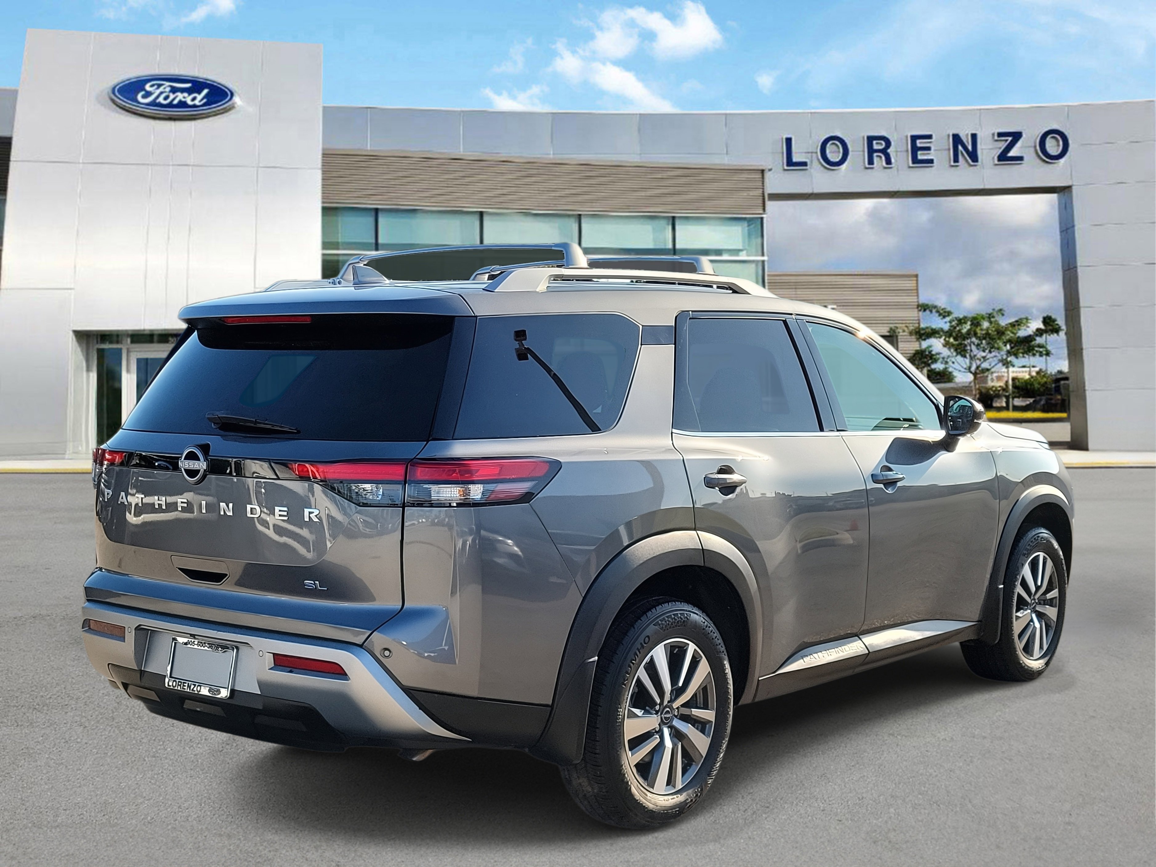 Used 2024 Nissan Pathfinder SL image 5