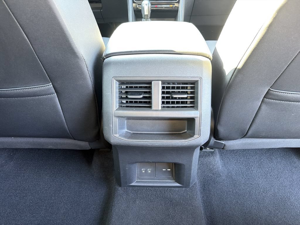 Used 2023 Volkswagen Atlas Cross Sport SE FWD image 21