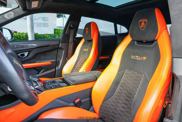 Used 2022 Lamborghini Urus image 28