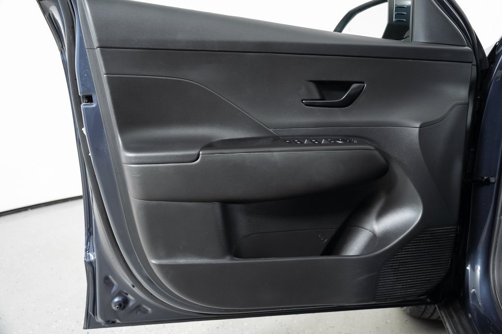 Certified 2025 Hyundai Kona SEL FWD image 34