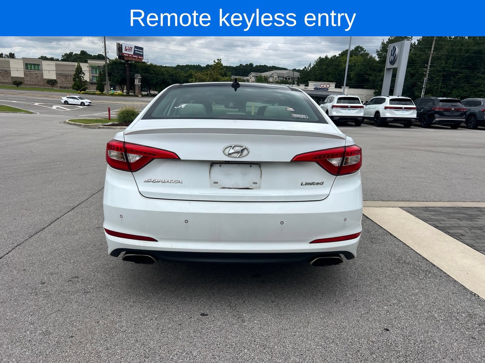 Used 2016 Hyundai Sonata Limited w/ Option Group 04 FWD image 4