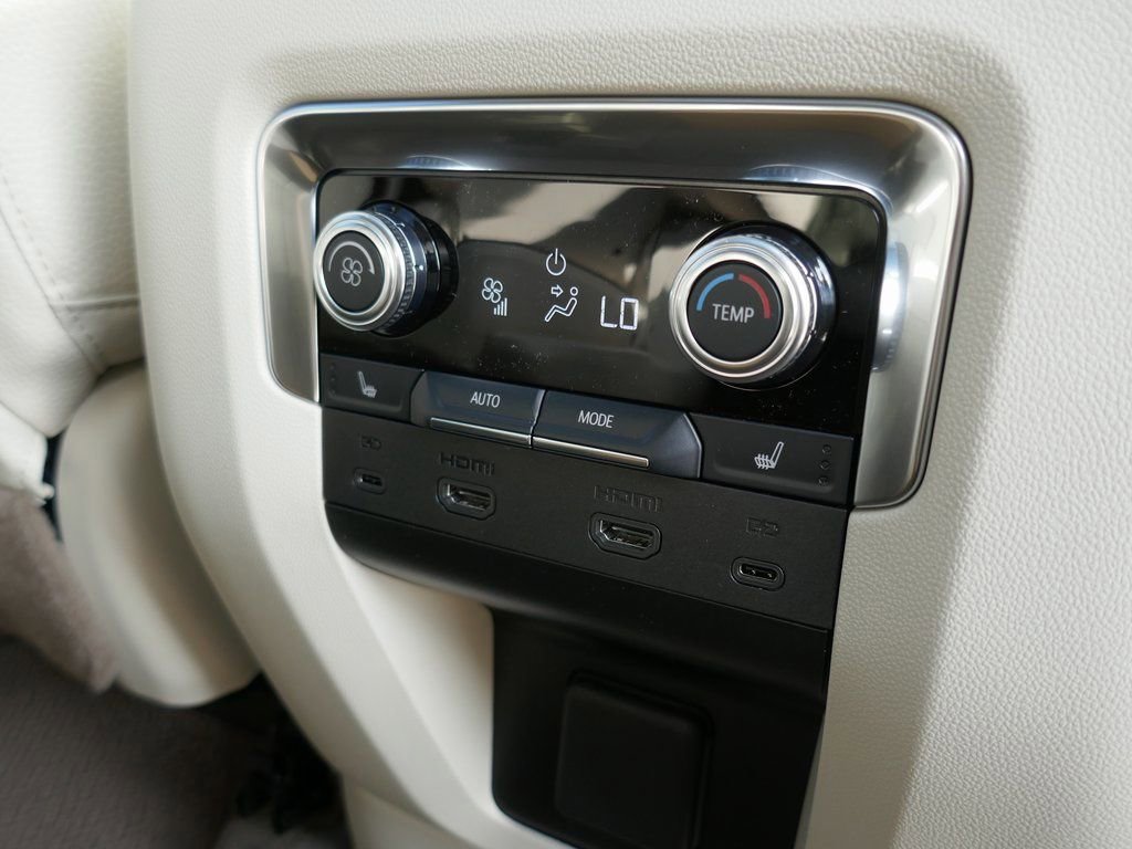 New 2026 GMC Yukon Denali w/ Denali Reserve Package image 16