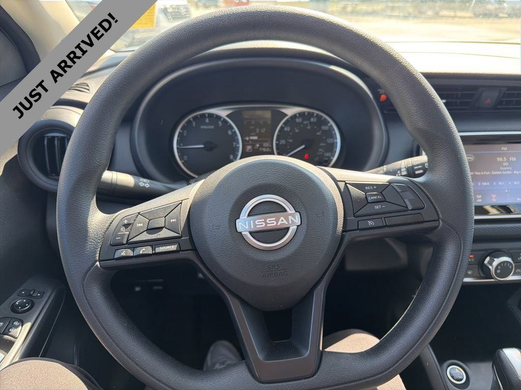 Certified 2025 Nissan Kicks Play S image 12
