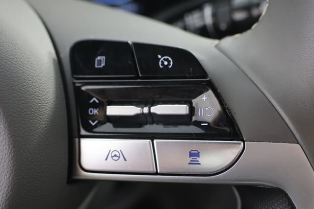 Used 2023 Hyundai Elantra SEL FWD image 12