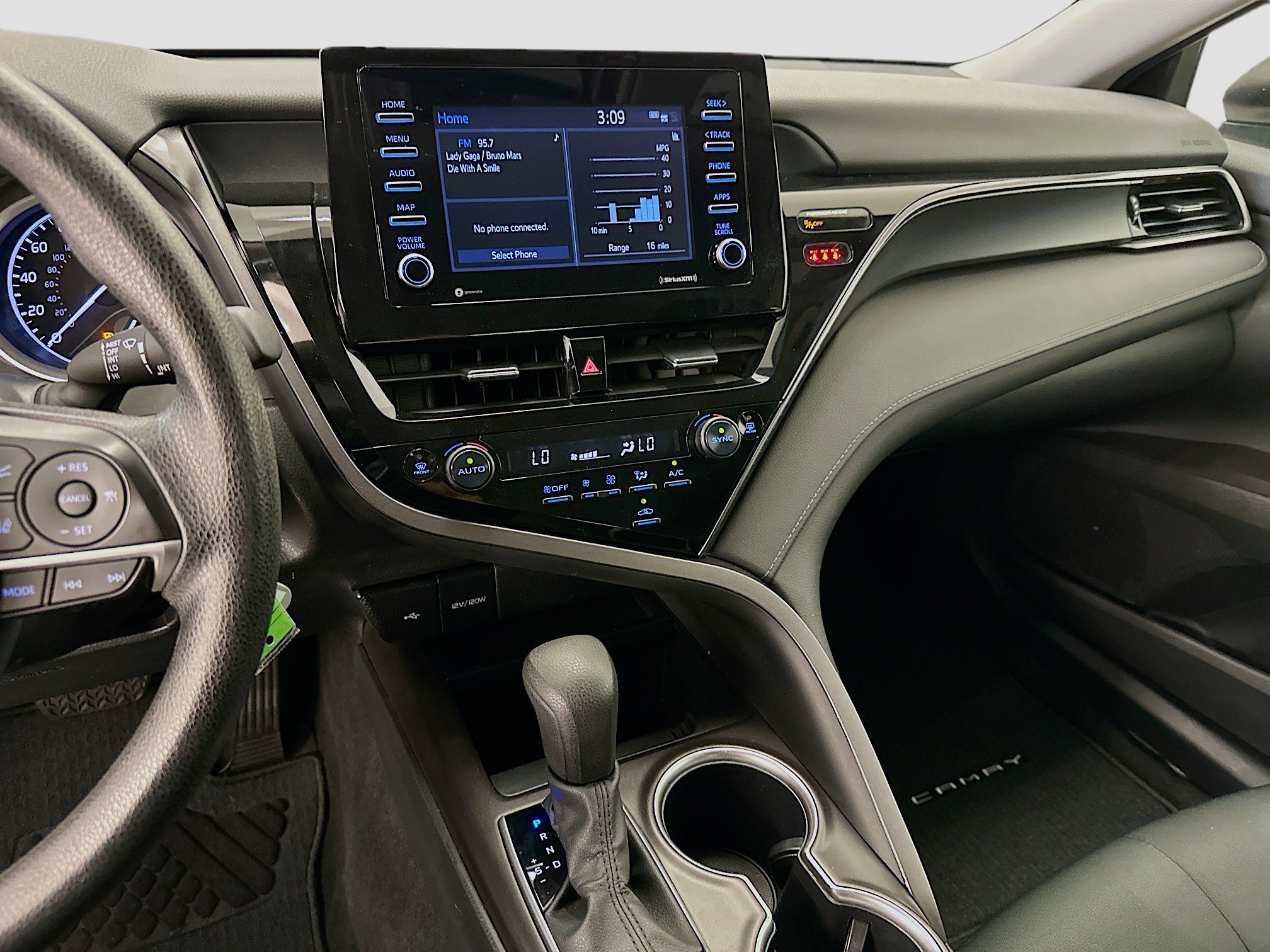 Used 2024 Toyota Camry LE FWD image 26