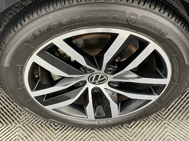 Used 2025 Volkswagen Jetta SE image 30