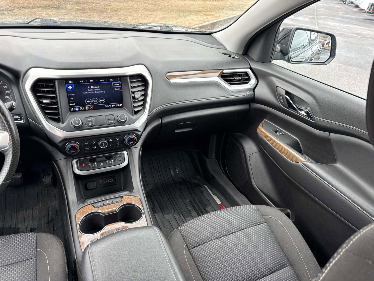 Used 2023 GMC Acadia SLE w/ Driver Convenience Package FWD image 19