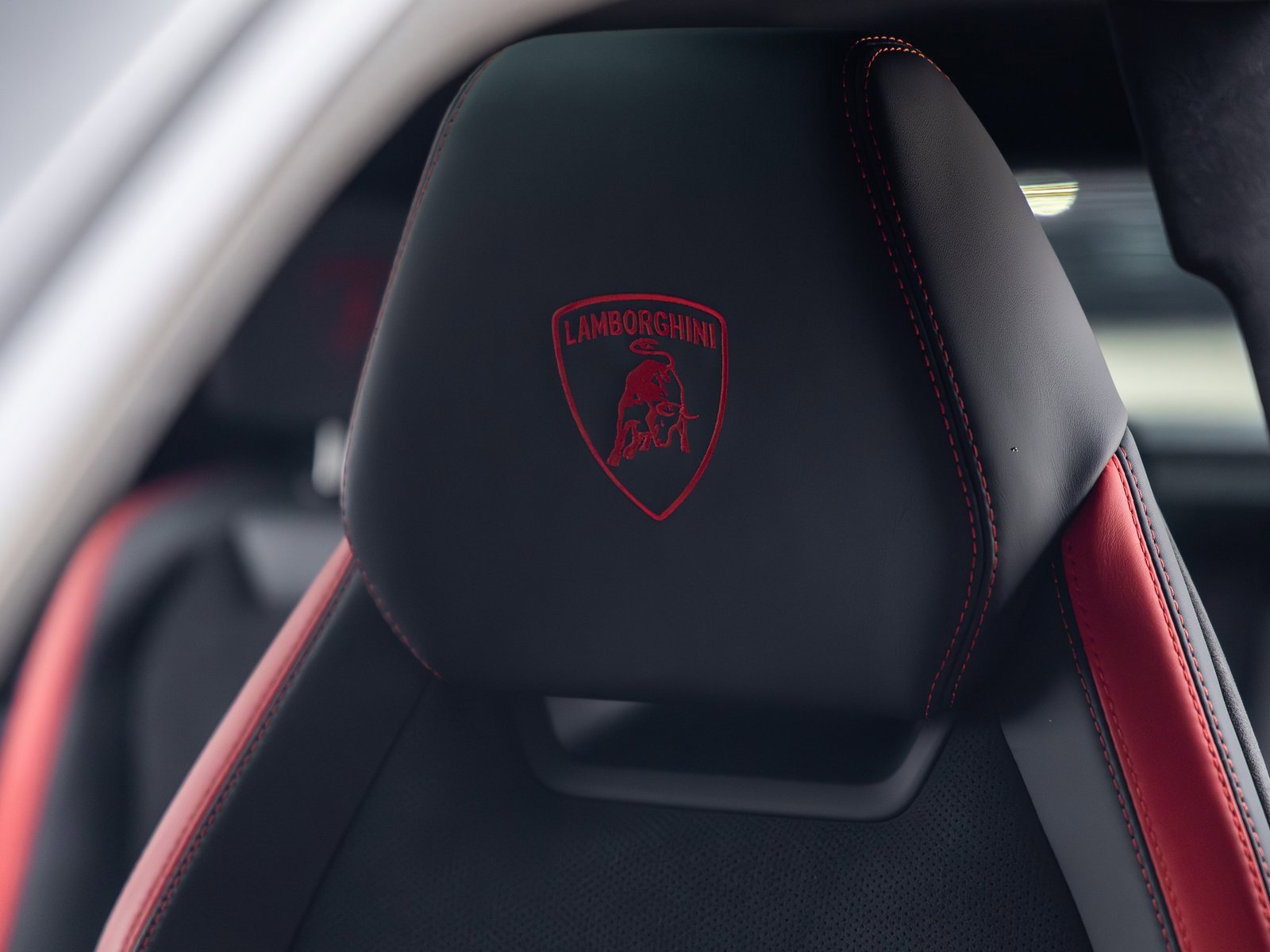 Used 2024 Lamborghini Urus S image 25