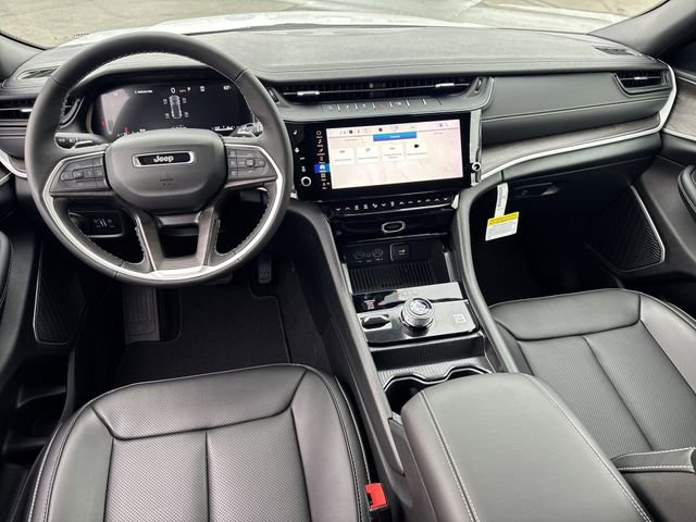 New 2026 Jeep Grand Cherokee Limited w/ Luxury Tech Group II image 19