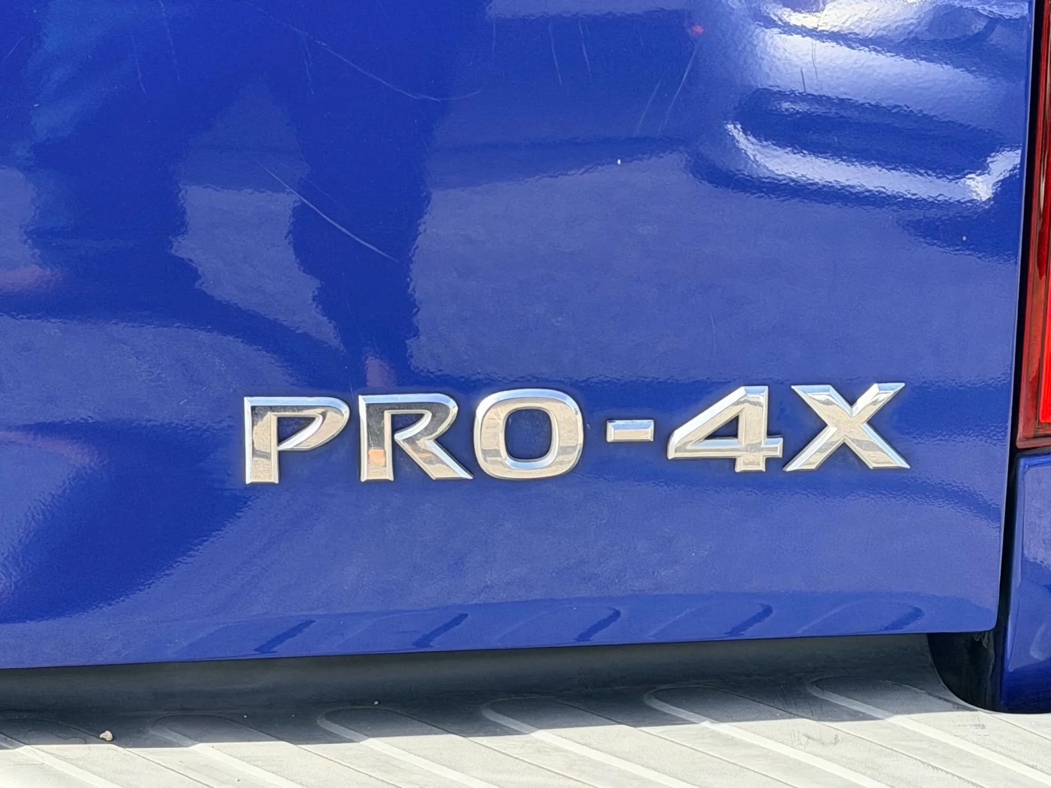 Used 2012 Nissan Frontier PRO-4X image 9