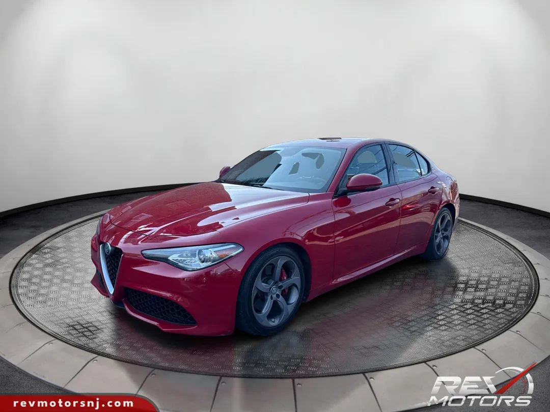 Used 2018 Alfa Romeo Giulia RWD image 1
