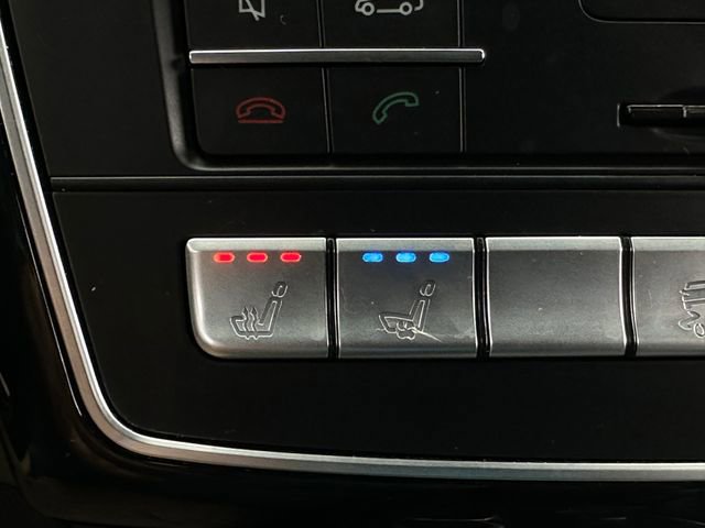 Used 2018 Mercedes-Benz GLS 550 4MATIC image 32