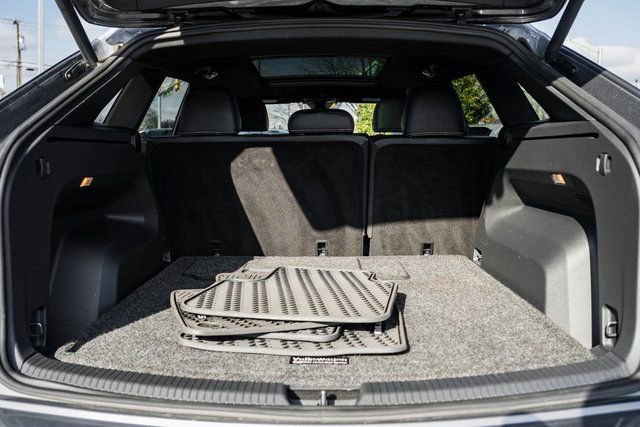 Used 2021 Volkswagen Atlas Cross Sport SEL image 11