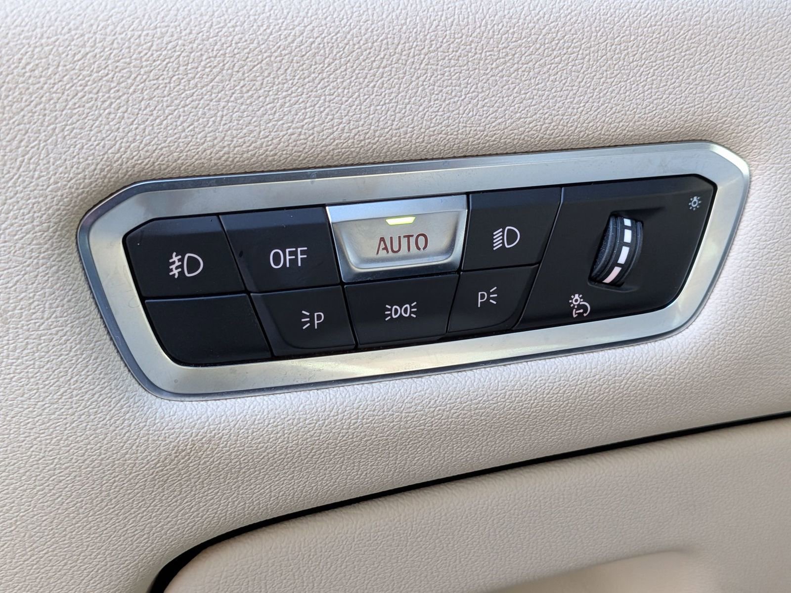 Used 2021 BMW X5 sDrive40i w/ Convenience Package image 17