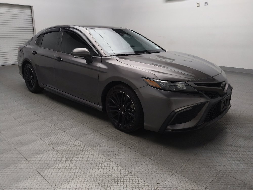 Used 2022 Toyota Camry SE FWD image 13