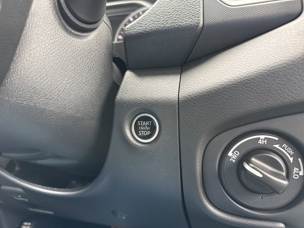 Used 2024 Nissan Frontier S w/ Technology Package image 19