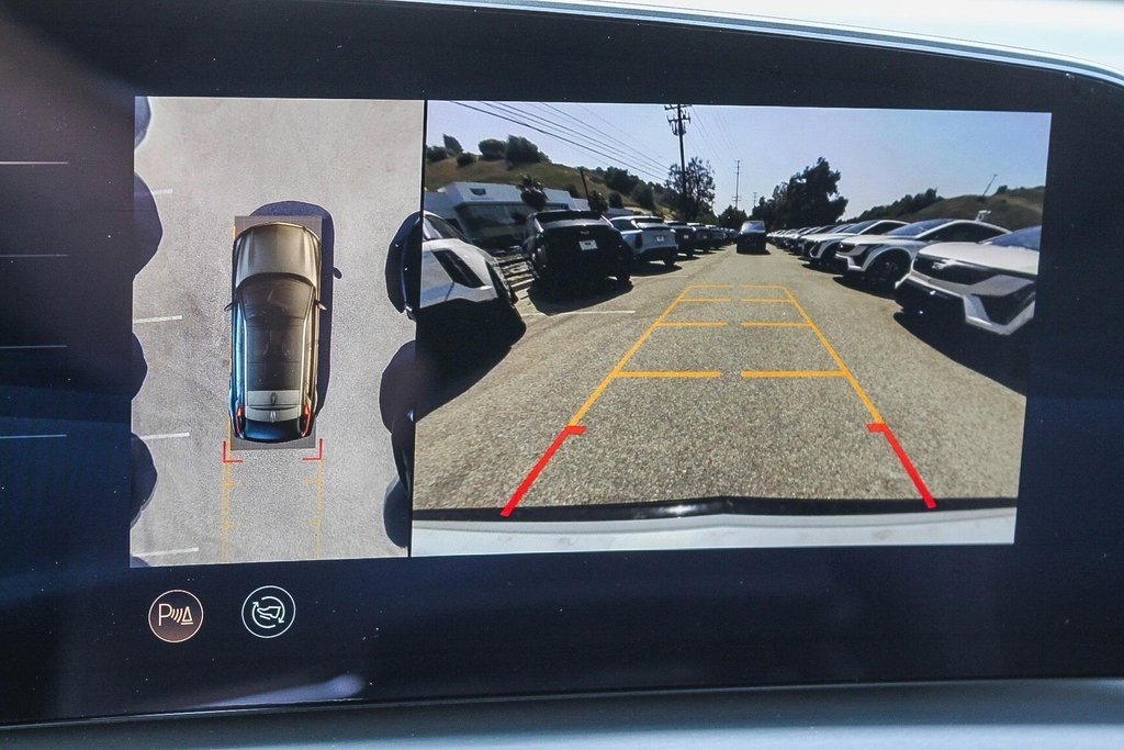 New 2025 Cadillac Lyriq Sport image 27