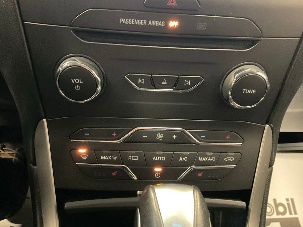 Used 2017 Ford Edge SEL w/ Equipment Group 201A image 8