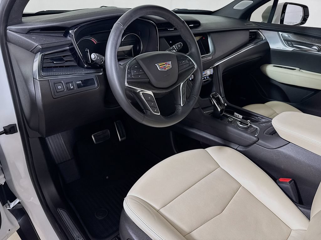 Certified 2023 Cadillac XT5 Sportv AWD/4WD image 7
