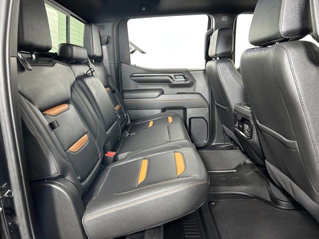 Used 2024 GMC Sierra 1500 AT4 w/ AT4 Premium Package AWD/4WD image 11