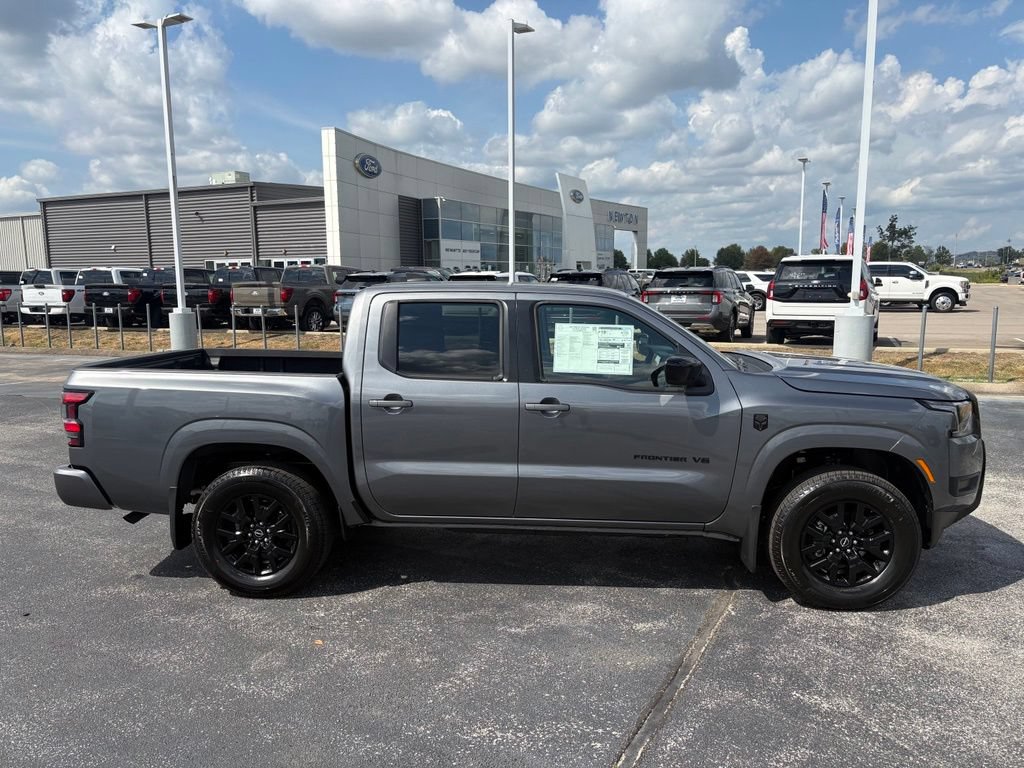 New 2027 Nissan Frontier SV w/ Tow Package AWD/4WD image 3