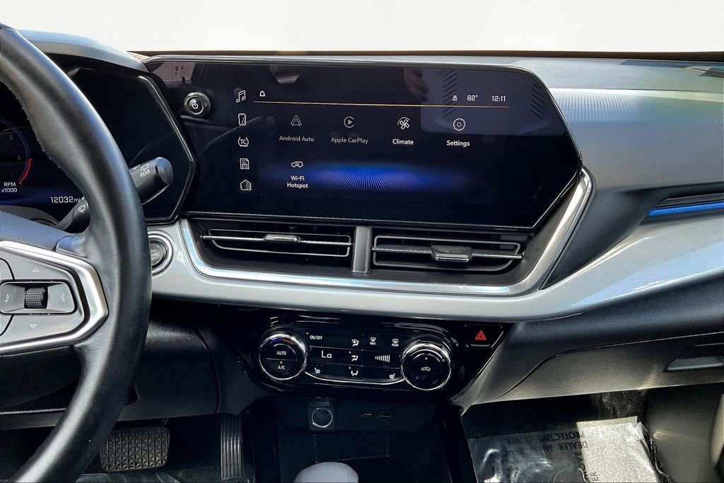 Used 2024 Chevrolet Trax LT w/ Driver Confidence Package image 6