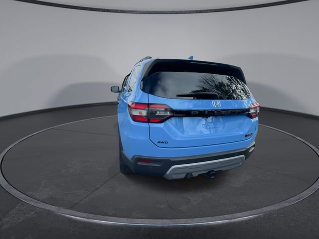 Used 2025 Honda Pilot TrailSport image 12