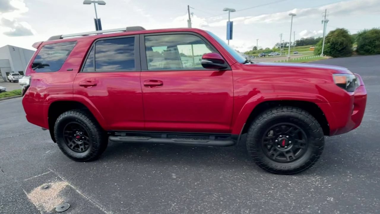 Used 2023 Toyota 4Runner SR5 Premium w/ Moonroof Package RWD image 2