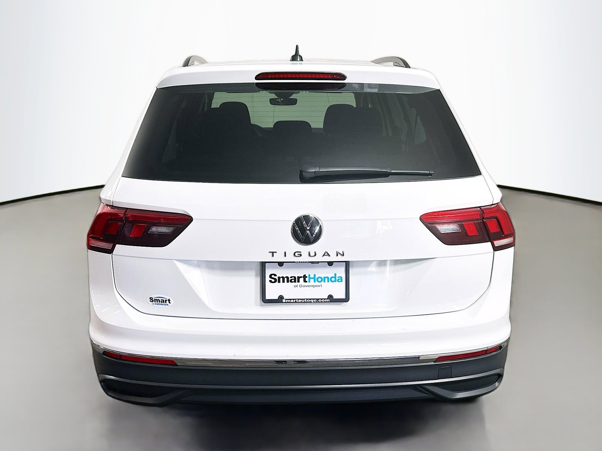 Used 2024 Volkswagen Tiguan S image 6