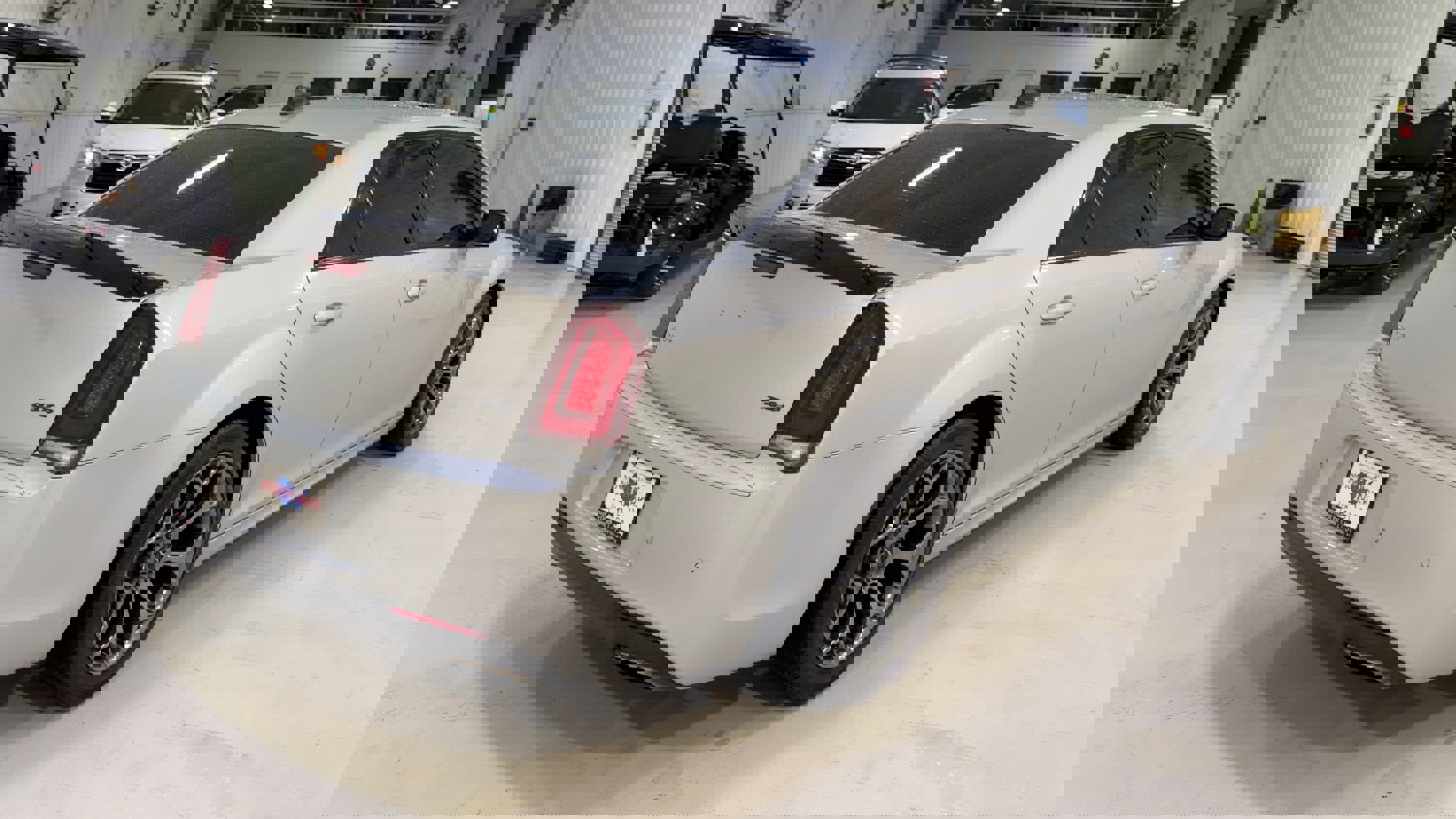 Used 2021 Chrysler 300 Touring L image 9