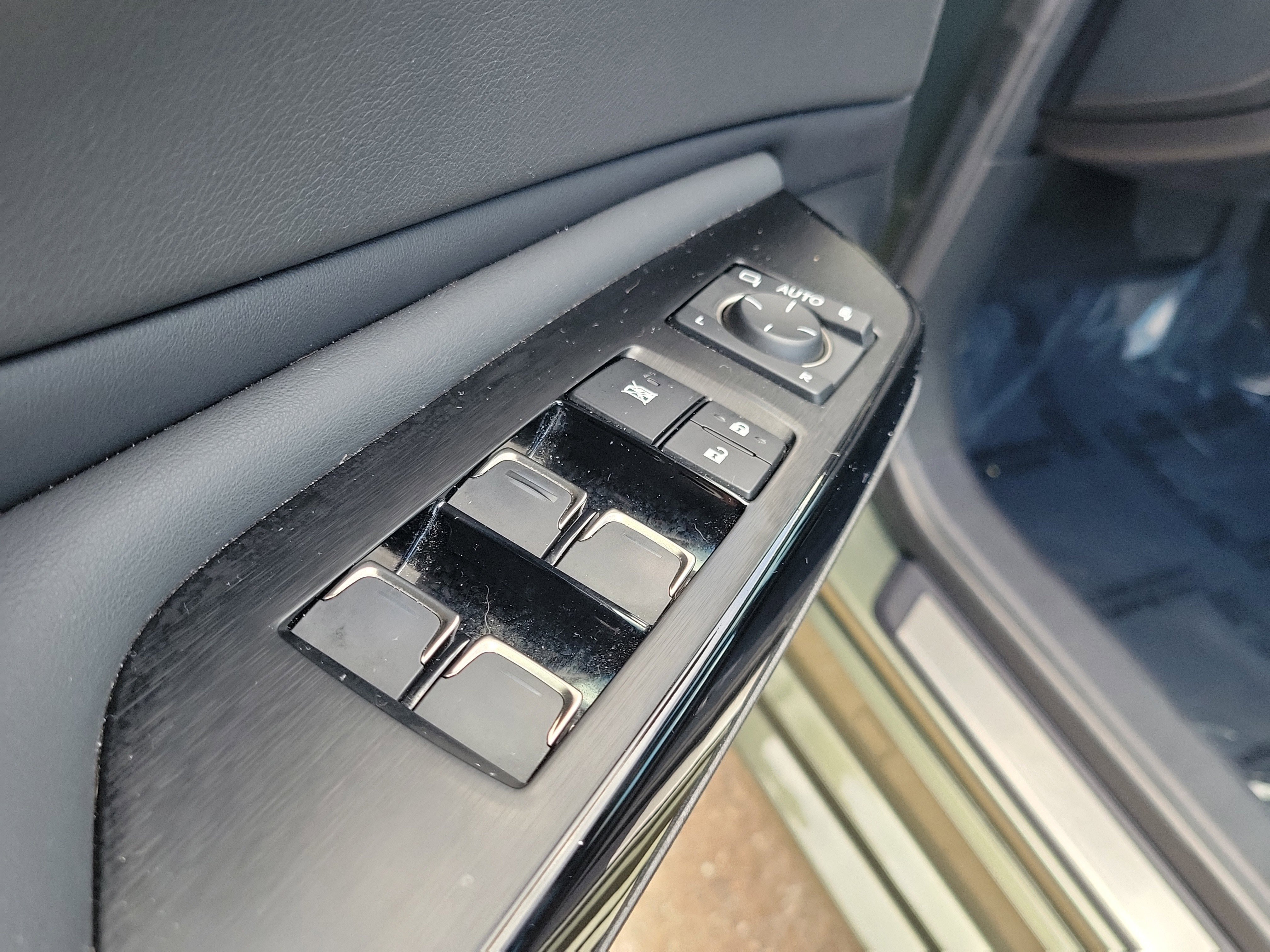 Used 2023 Lexus ES 350 Ultra Luxury image 20