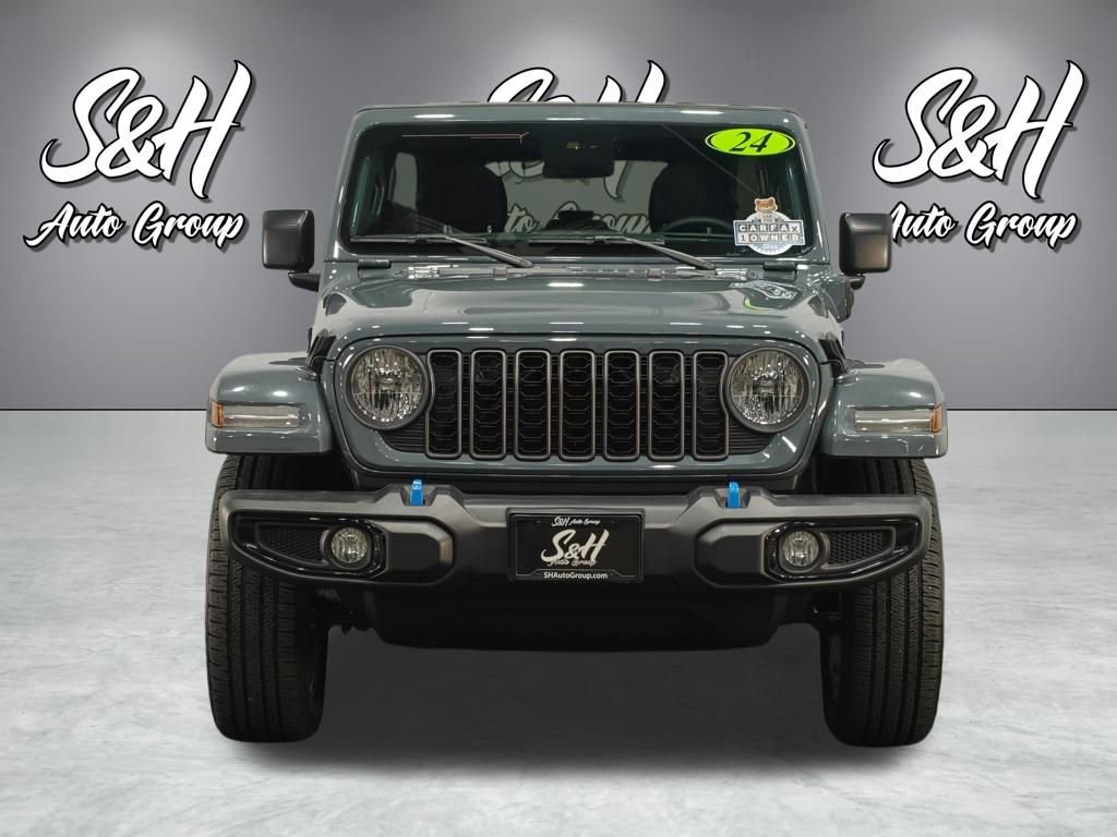 Used 2024 Jeep Wrangler Unlimited image 13