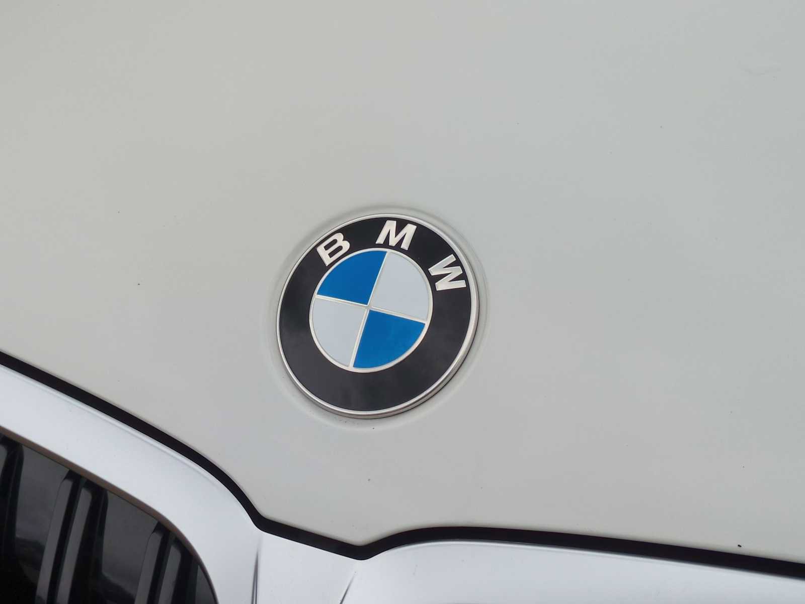 New 2025 BMW 330i xDrive Sedan w/ Premium Package image 12