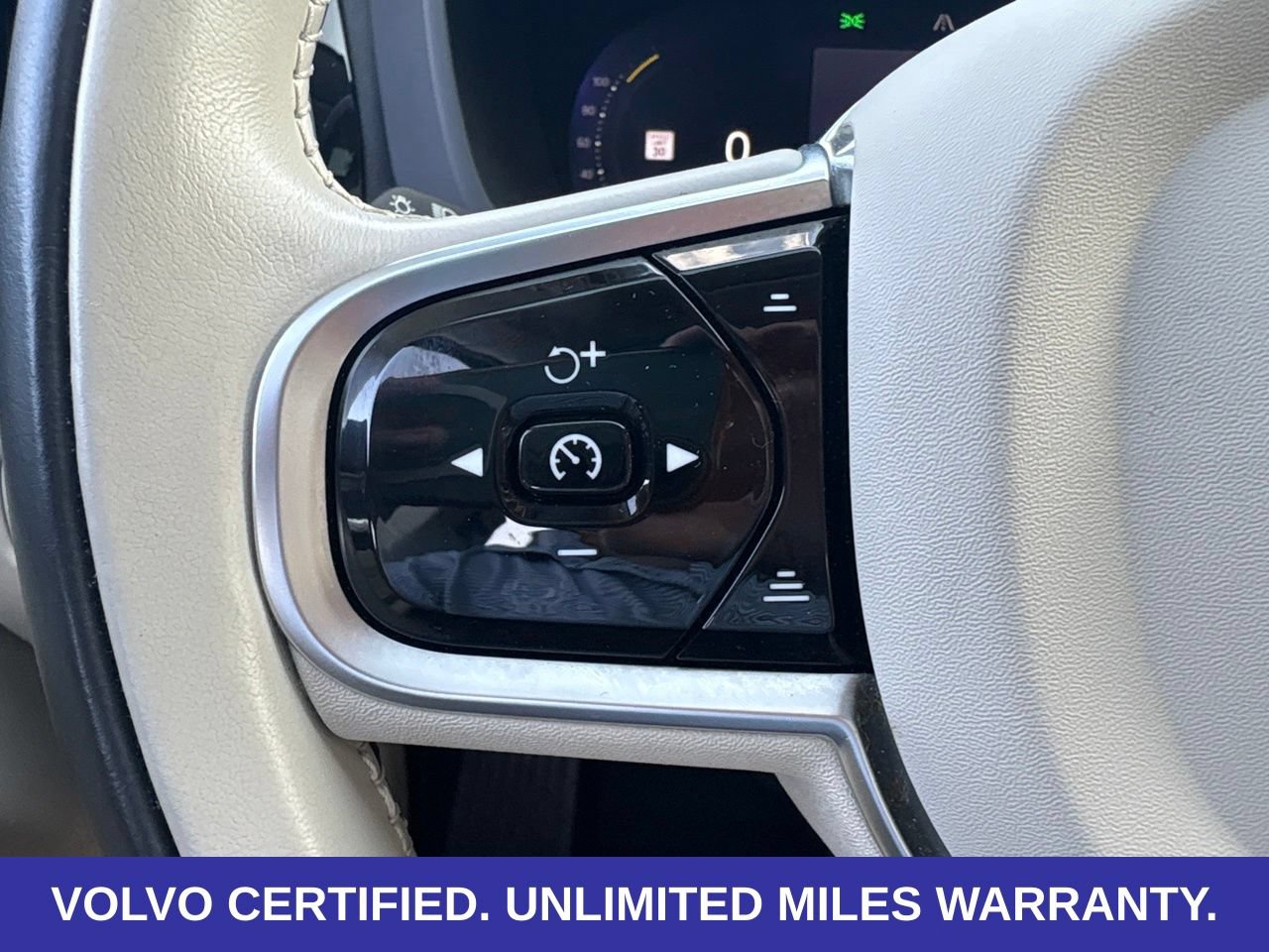 Certified 2024 Volvo XC60 B5 Plus w/ Protection Package Premier AWD/4WD image 23