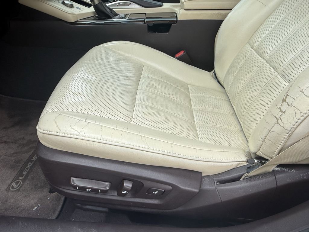 Used 2016 Lexus ES 350 w/ Luxury Package w/Wood Trim FWD image 13