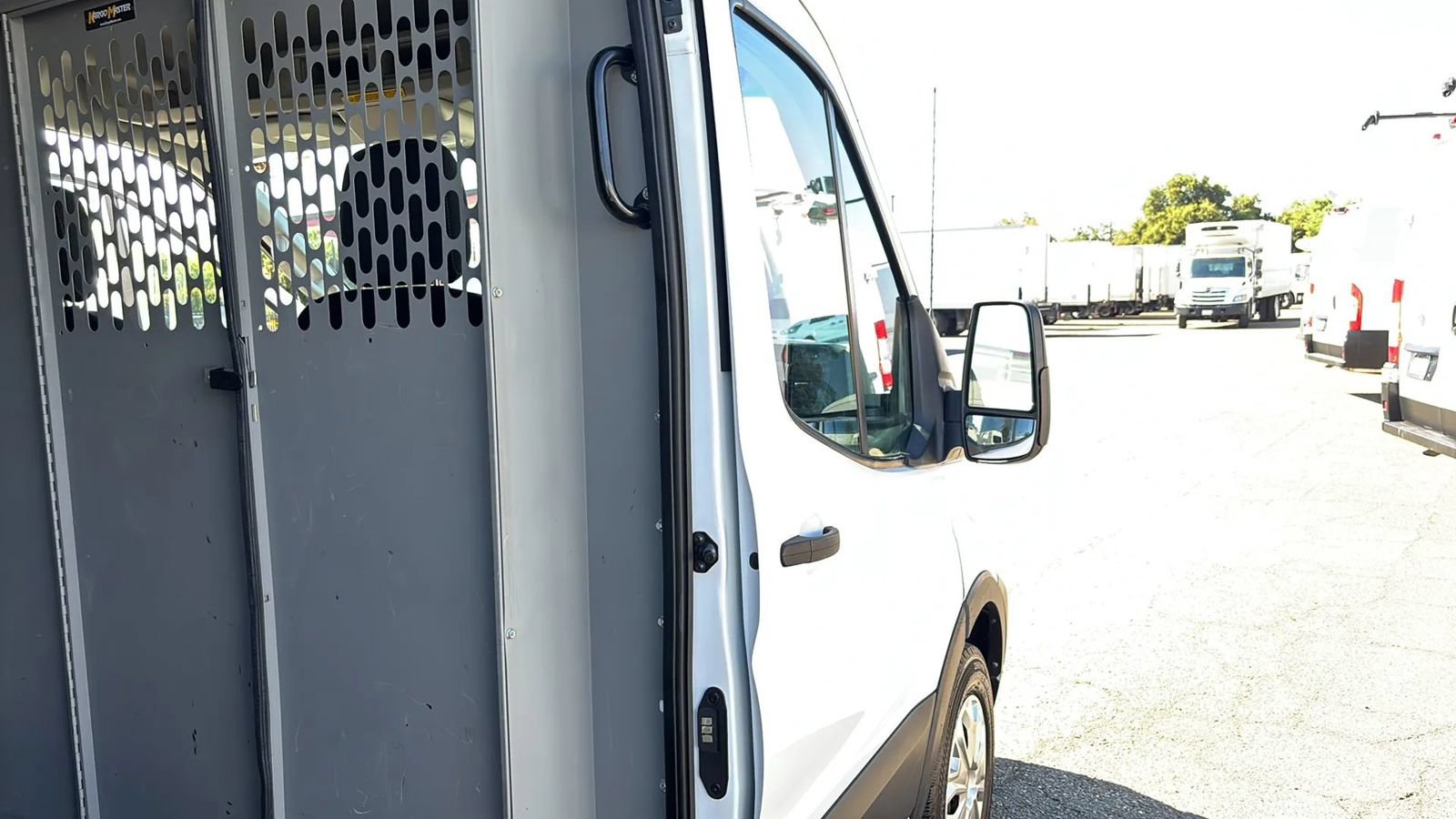 Used 2020 Ford Transit 250 Medium Roof RWD image 41