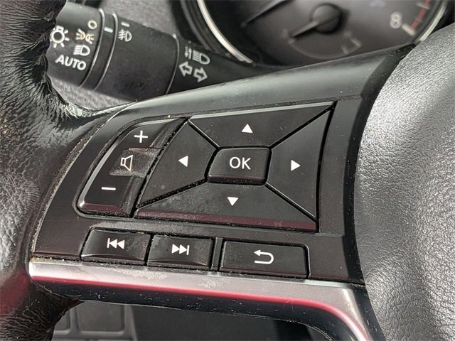 Used 2018 Nissan Rogue Sport SL w/ SL Premium Package image 18