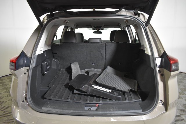 Certified 2025 Nissan Rogue SV AWD/4WD image 30