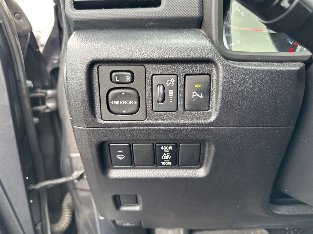 Used 2015 Toyota 4Runner Limited image 18