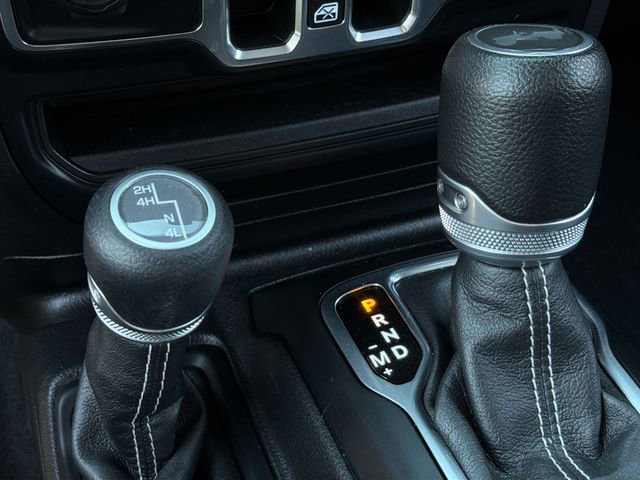 Used 2022 Jeep Wrangler Unlimited Sahara w/ Cold Weather Group image 26