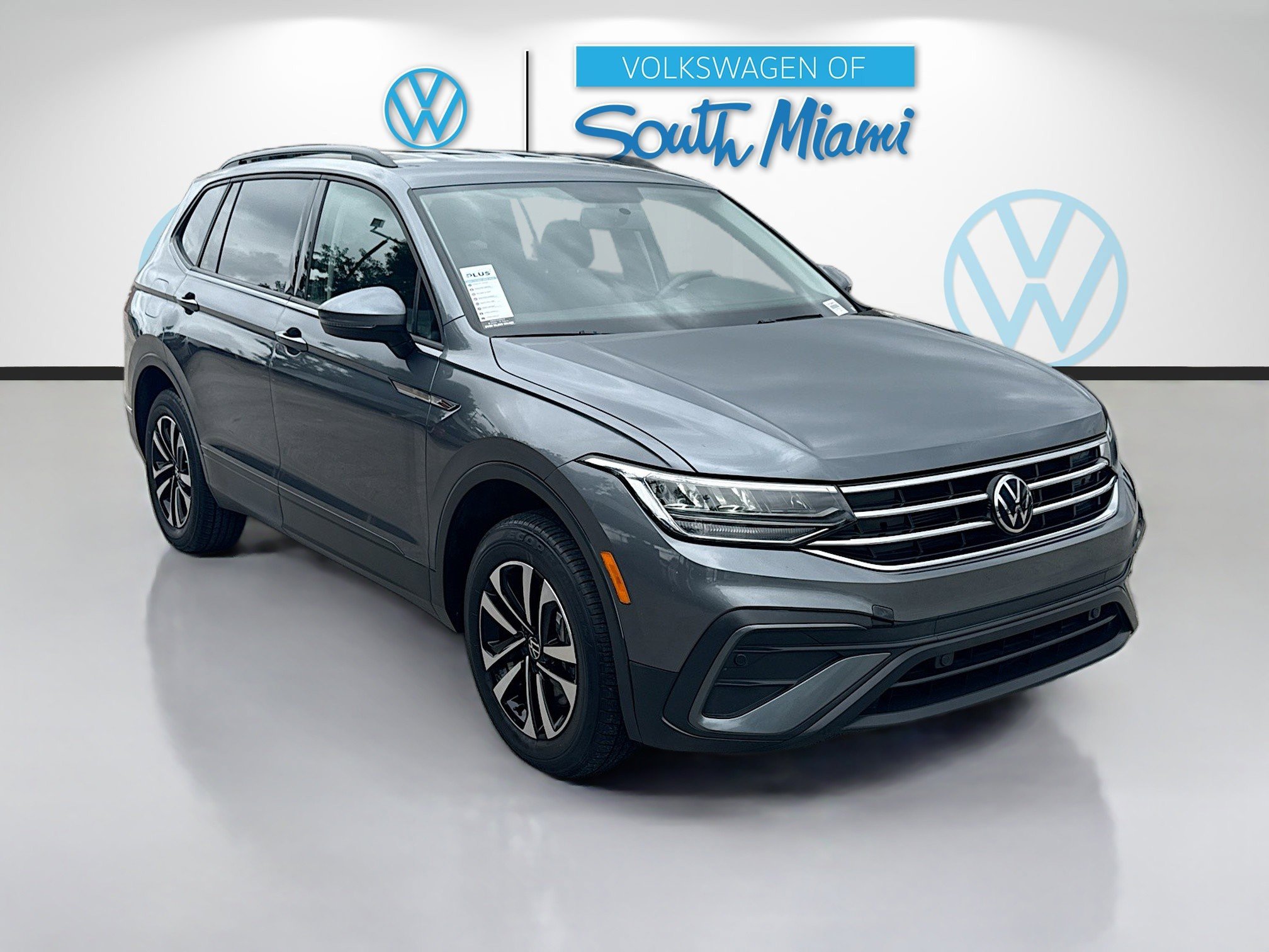 Certified 2022 Volkswagen Tiguan S image 1